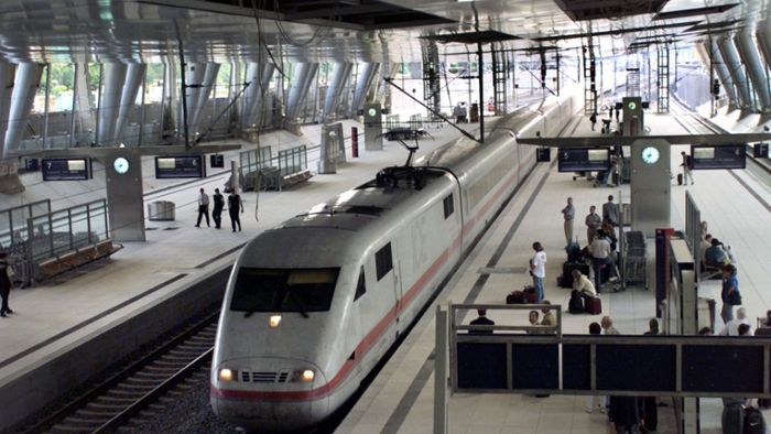 Streckensperrung der Deutschen Bahn: Bahnfahren Richtung Frankfurt wird Hürdenlauf