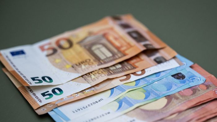 87-Jährige überweist Betrüger mehrere hunderttausend Euro