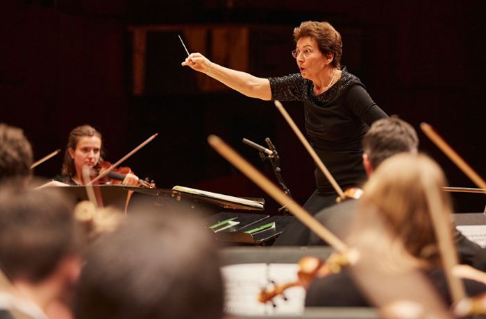 Dirigentin Veronika Stoertzenbach: Schlussakkord für Stuttgarts Taktstock-Meisterin