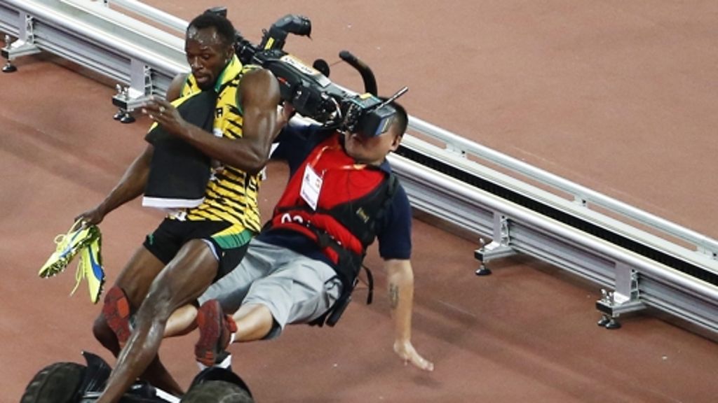 Leichtathletik-WM in Peking: Usain Bolt nach 200-Meter-Sieg von Kameramann gefällt