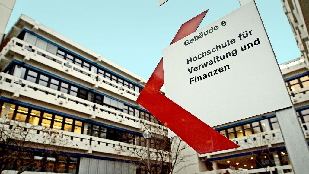 Beamtenhochschule in Ludwigsburg: Professor und Studentin legen Geständnis ab