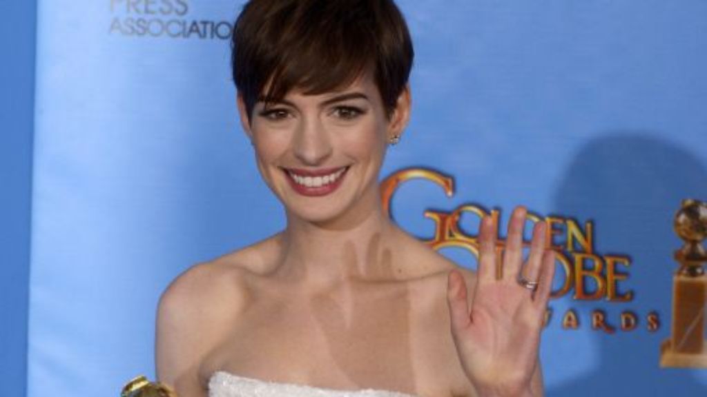 Überraschung bei den Golden Globes: Starke Co-Stars: Preise für Anne Hathaway und Christoph Waltz