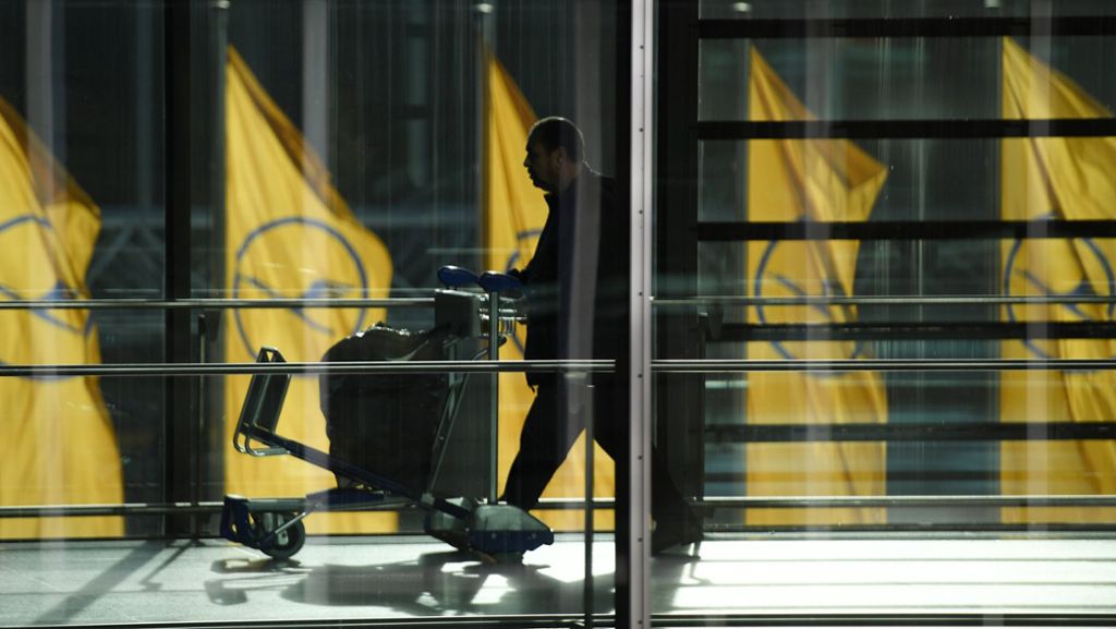 Streik bei der Lufthansa: Am Freitag fallen 830 Flüge aus