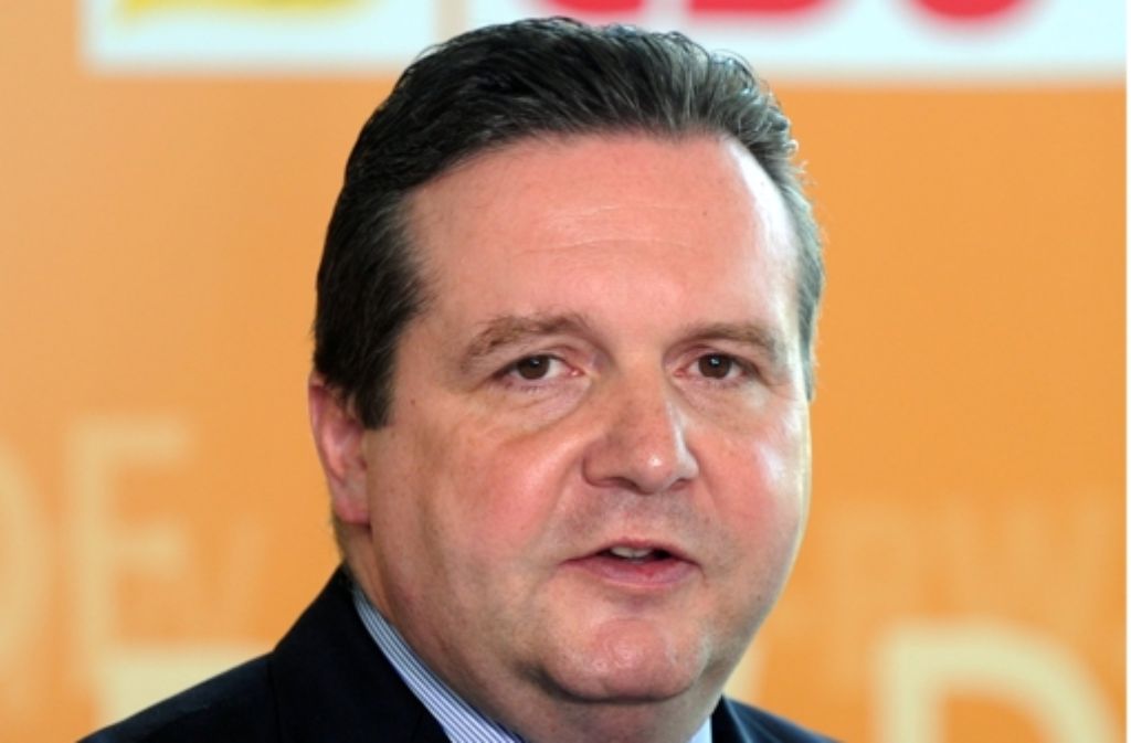 Die CDU-Parteimitglieder distanzieren sich von ihren Ex-Vorsitzenden Mappus.