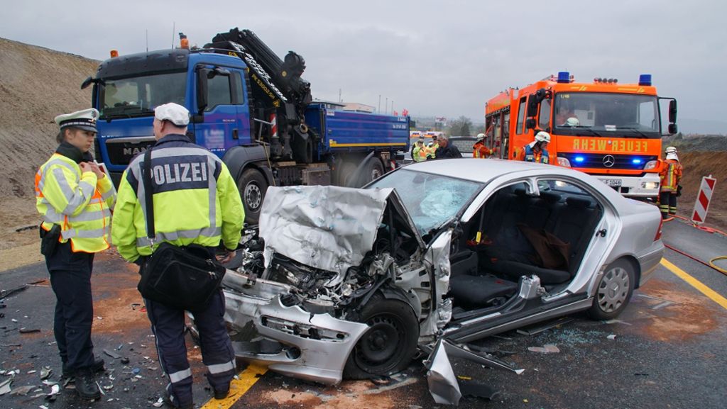 Verkehrsunglück in Backnang: Vollsperrung der B14 nach tödlichem Unfall aufgehoben