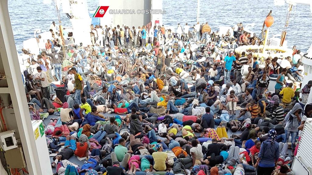 Vor Libyens Küste: 1400 Flüchtlinge gerettet