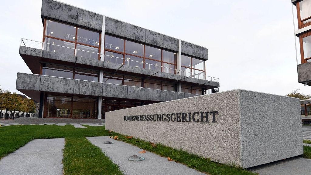 Verfassungsrichter urteilen über Zweitveröffentlichungspflicht: Unistreit kommt nach Karlsruhe