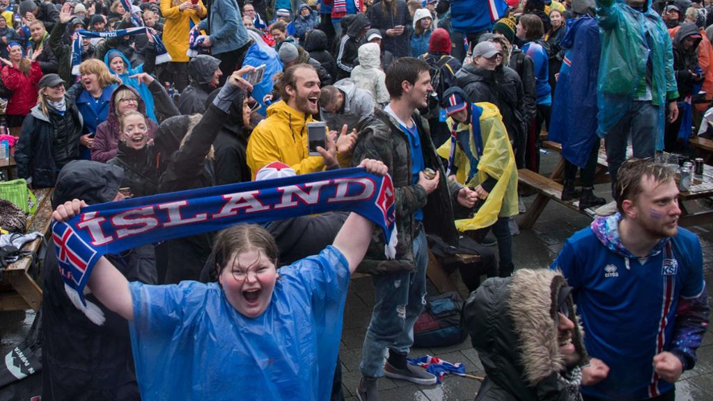 WM 2018: Island feiert im strömenden Regen