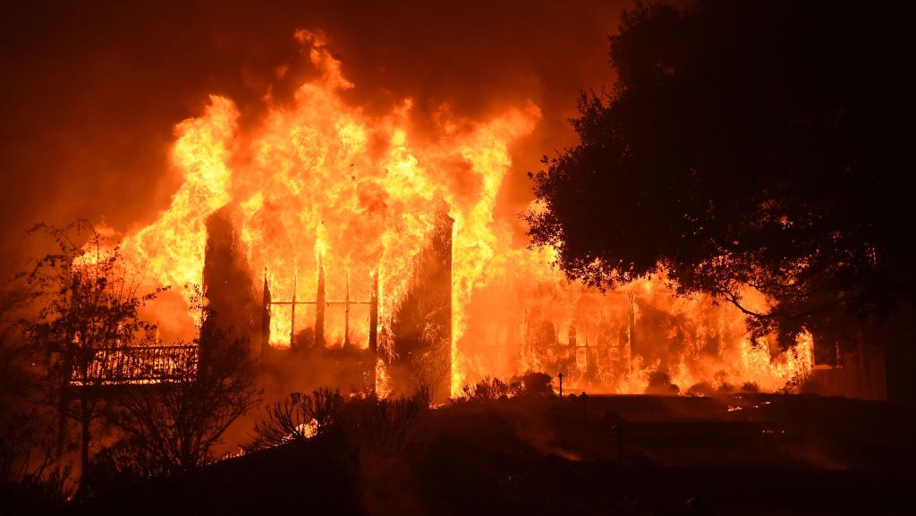 Brände in Kalifornien: Mehr als 20 Menschen sterben, Tausende verlieren ihre Häuser