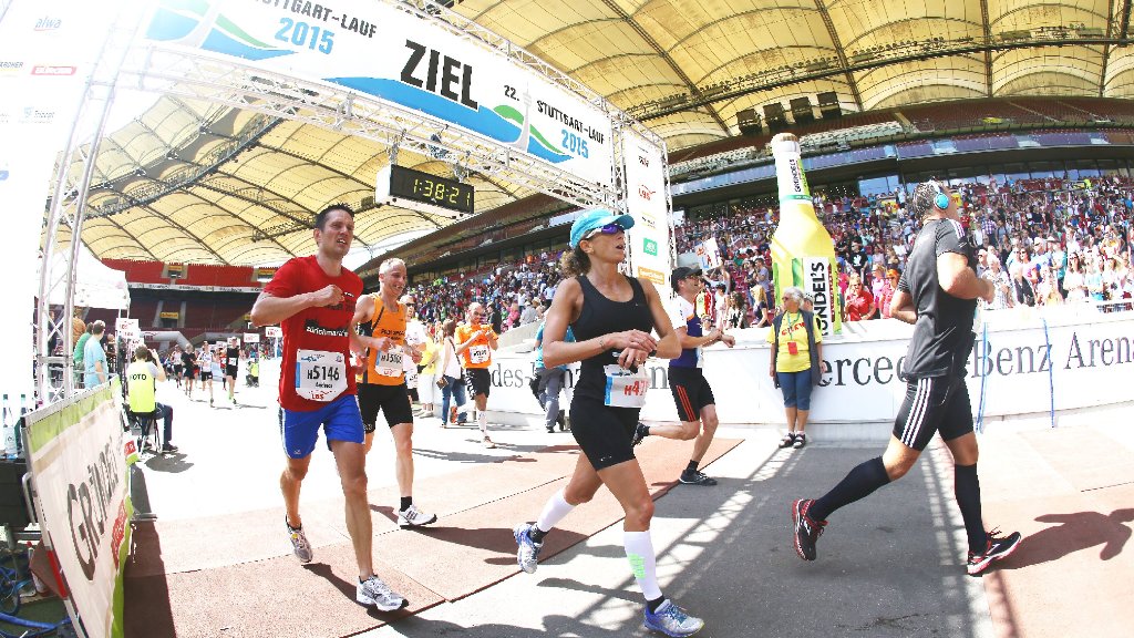 22. Stuttgart-Lauf: 19.000 Läufer trotzen der Sonne