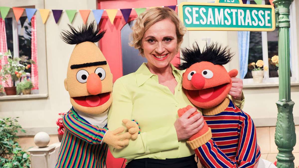 Zum 50. Jubiläum der „Sesamstraße“: Ernie und Bert treten bei den „Tagesthemen“ auf