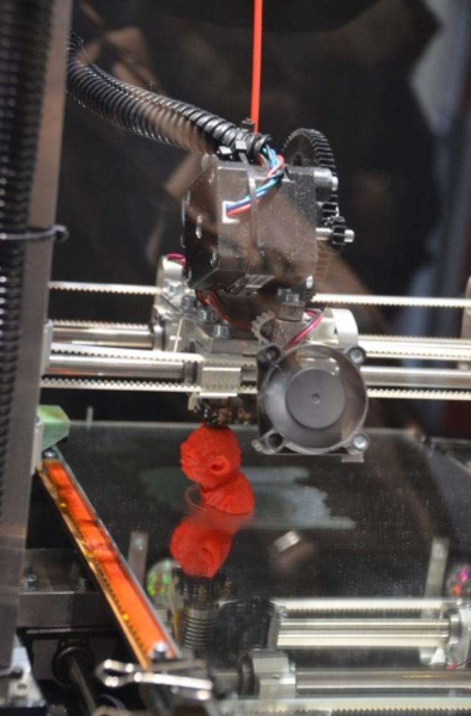 Der 3-D-Drucker produziert einen kleinen Yoda.