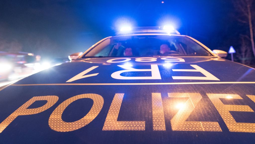 Blaulicht für die Region Stuttgart: Schwerer Unfall auf der B29