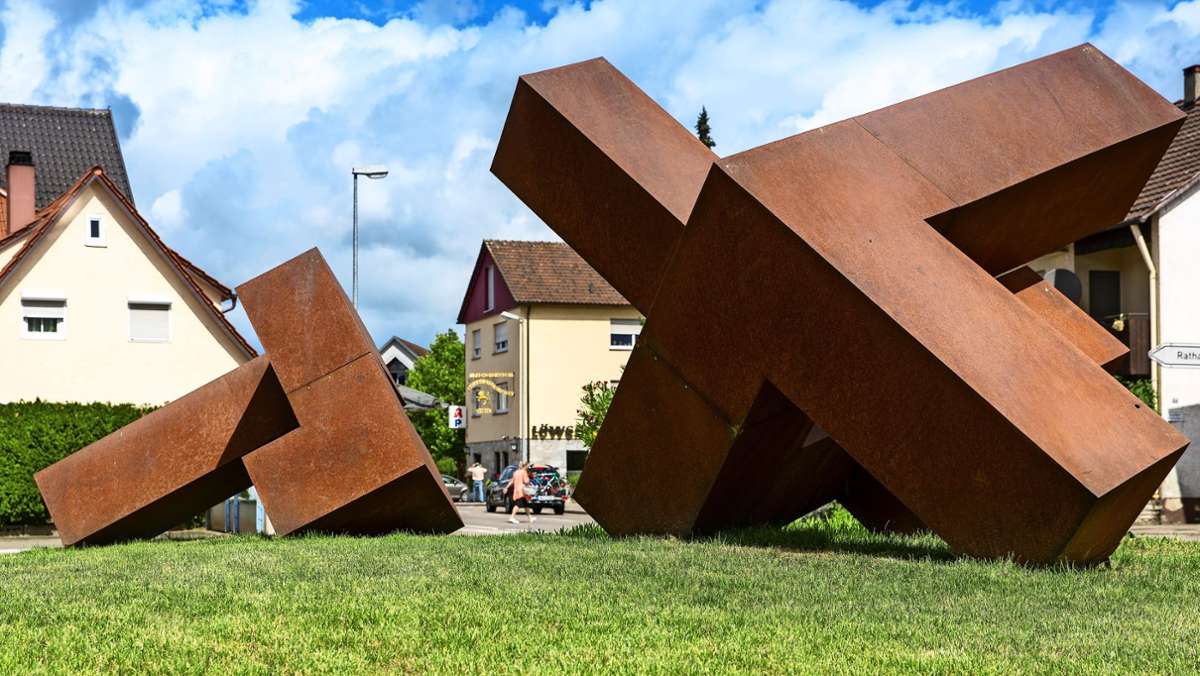Urbacher Skulptur zieht um: Platzhirsch für ein Jahr