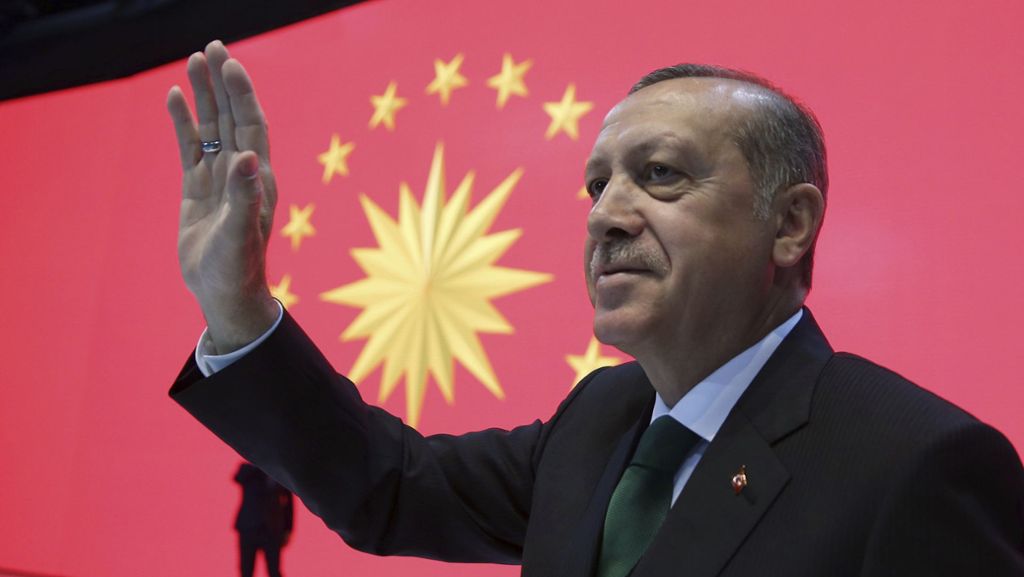 Deutsche Politiker geben Contra: Wagenknecht bezeichnet Erdogan als Terroristen, Özdemir warnt