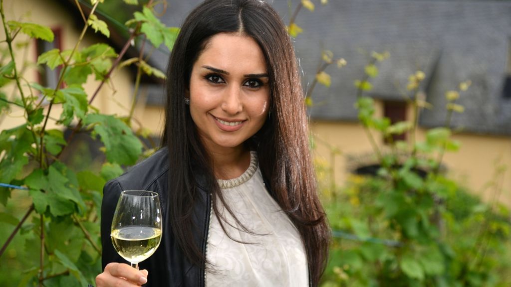 Seit dreieinhalb Jahren in Deutschland: Syrerin wird Weinkönigin in Trier