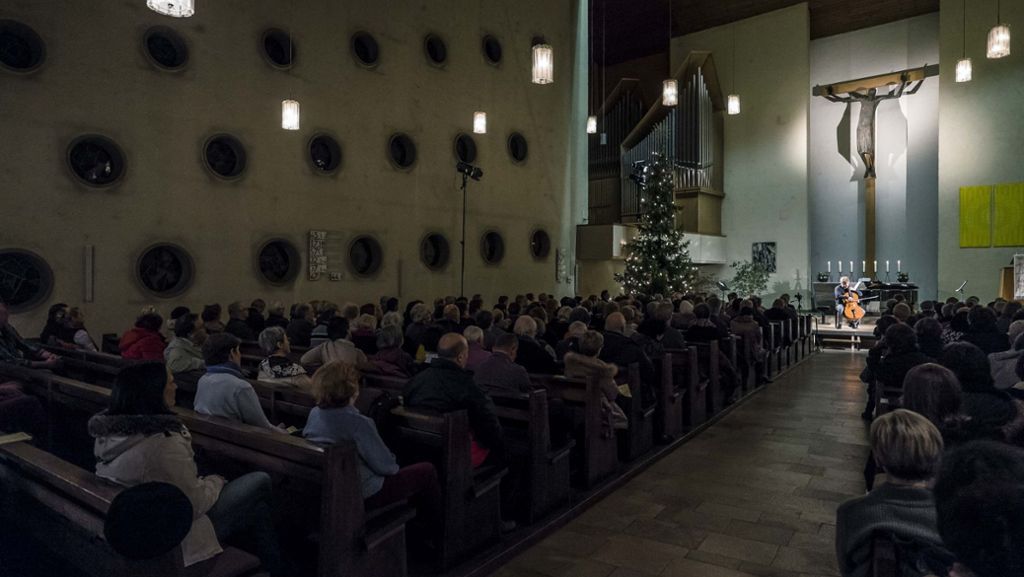 Neujahrskonzert  in der Auferstehungskirche in Stuttgart-Rot: Zwischen Sektlaune und Ambivalenz