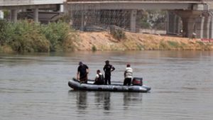 Ägypten: Kleinbus stürzt von Fähre in den Nil - Mindestens zehn Tote