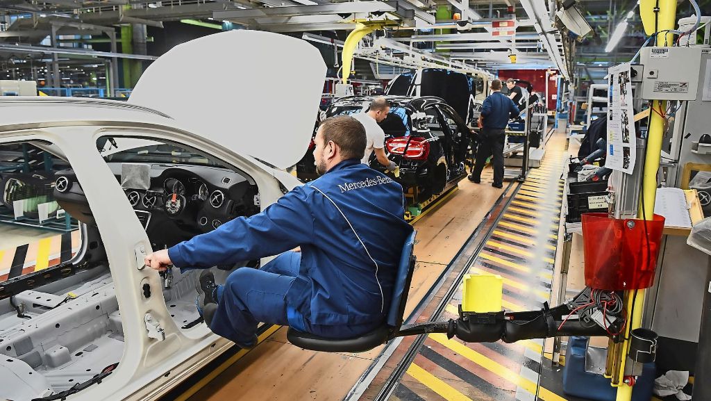 Sparprogramm: Daimler-Betriebsrat kündigt Widerstand an