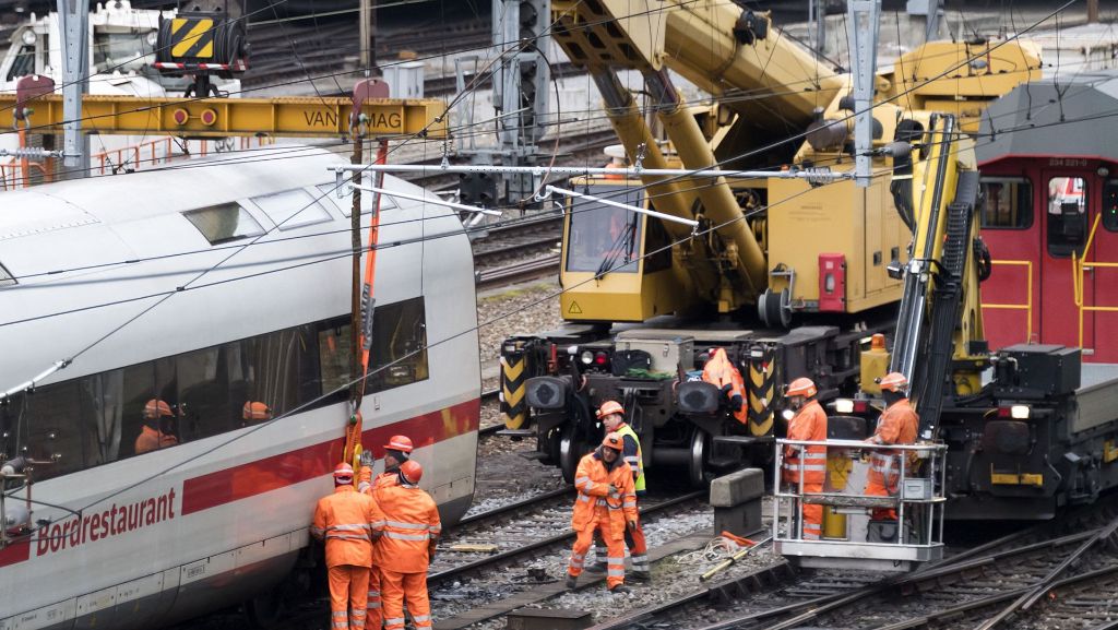 Entgleister ICE in Basel: Schweizer Zugverkehr rollt wieder
