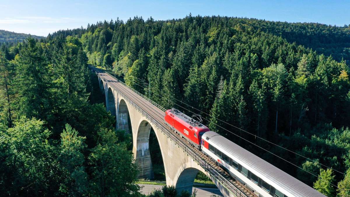 9-Euro-Ticket in Baden-Württemberg: Fahrkarte soll auch in Intercitys auf der Gäubahn gelten