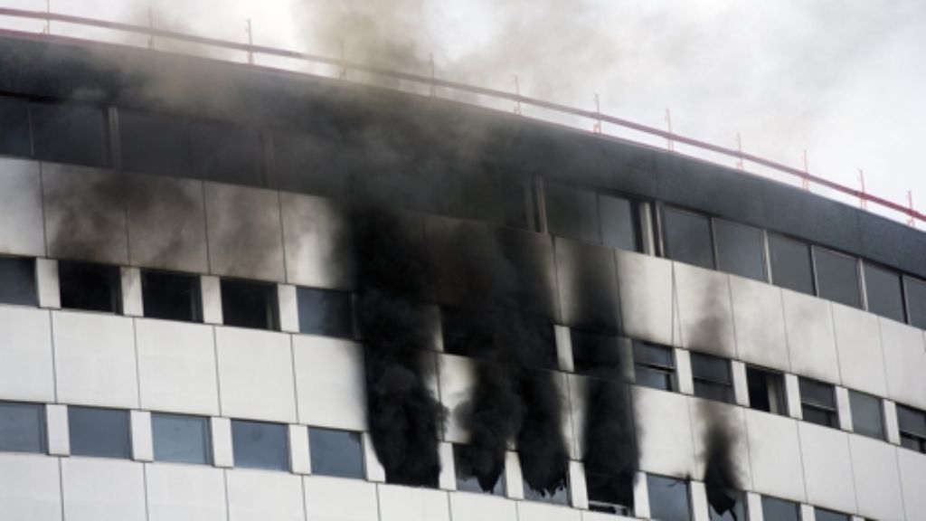 Radio France in Paris: Dichter Rauch quillt aus Gebäude