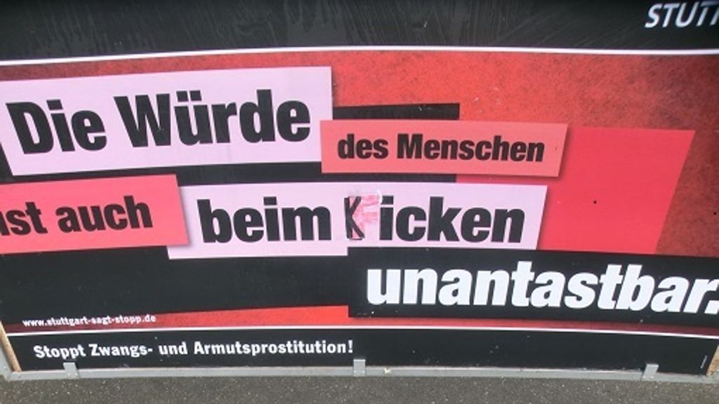 Abstieg des VfB Stuttgart: Umgestaltetes Plakat zeigt Mitgefühl für Fußballer