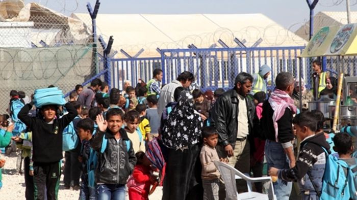 12.000 syrische Flüchtlinge an Grenze gestrandet