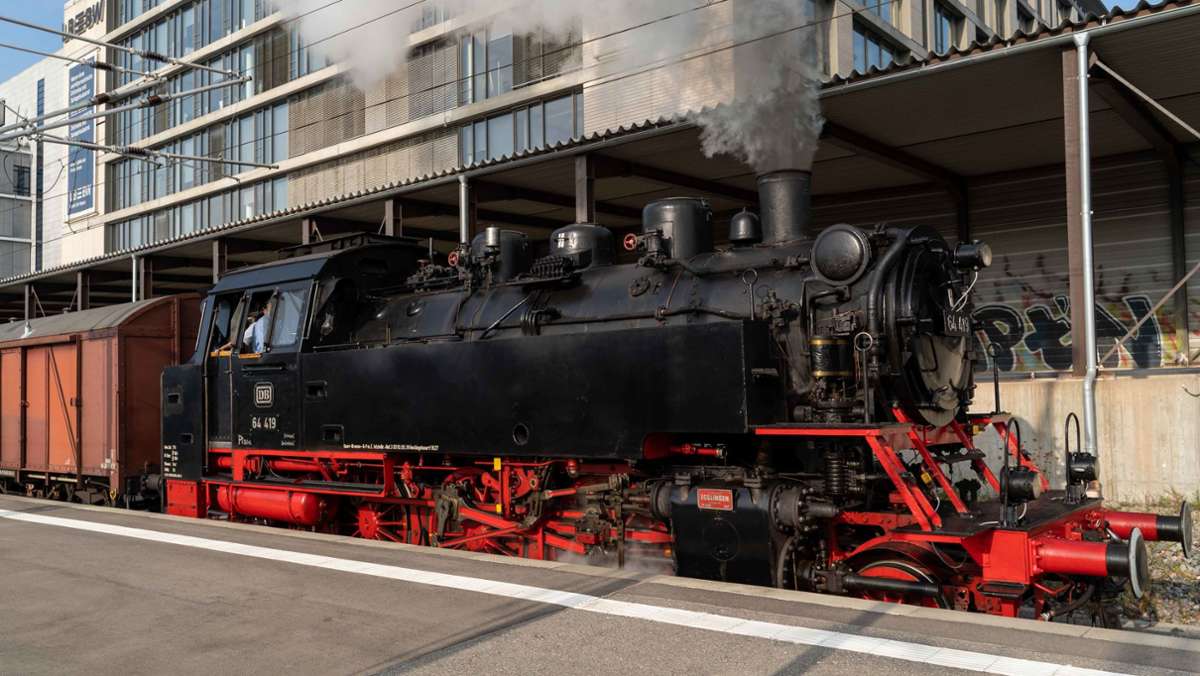 Ereignis für Bahnfans in Stuttgart: Historischer Bahnpostzug  auf  Extratour