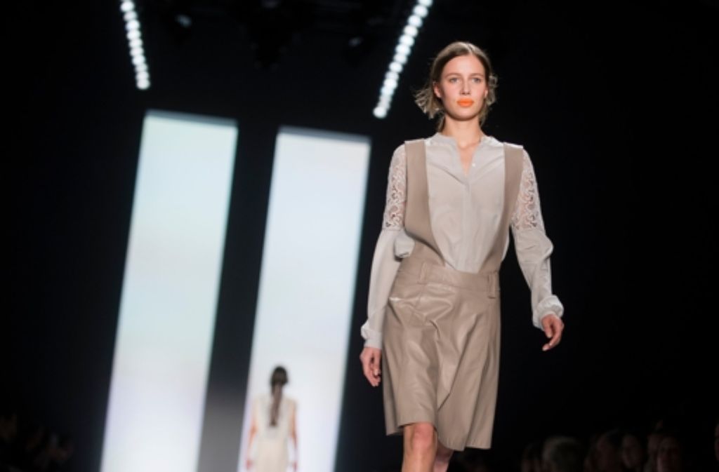 Am zweiten Tag der Fashion Week standen zarte Stoffe von Dorothee Schumacher im Mittelpunkt.