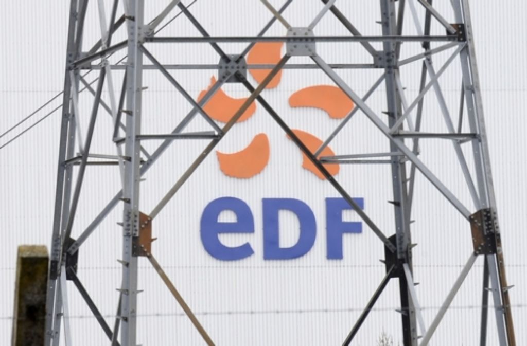 Im Dezember 2010 in der Opposition, heute in Regierungsämtern. Die grün-rote Koalition hat eine Schiedsklage gegen den Konzern EDF angestrengt und fordert Geld von dem französischen Unternehmen zurück. Ein Gutachten besagt, dass das Land damals etwa 840 Millionen Euro zu viel für die EnBW-Aktien bezahlt hat.