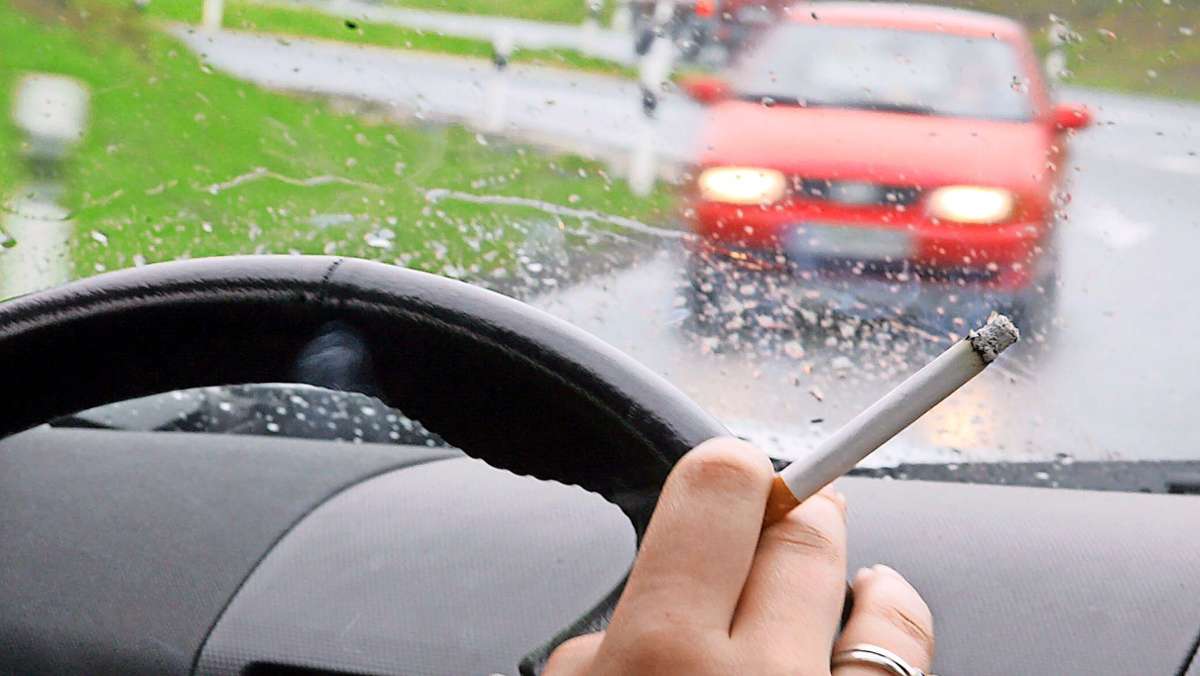 Schutz von Nichtrauchern: Qualm-Verbot im Auto?