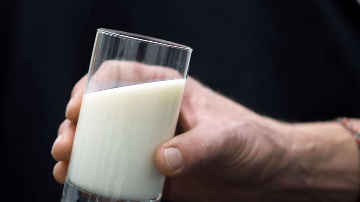 Rückruf bei Edeka und Marktkauf: Gesundheitsgefahr – Hersteller ruft H-Milch zurück