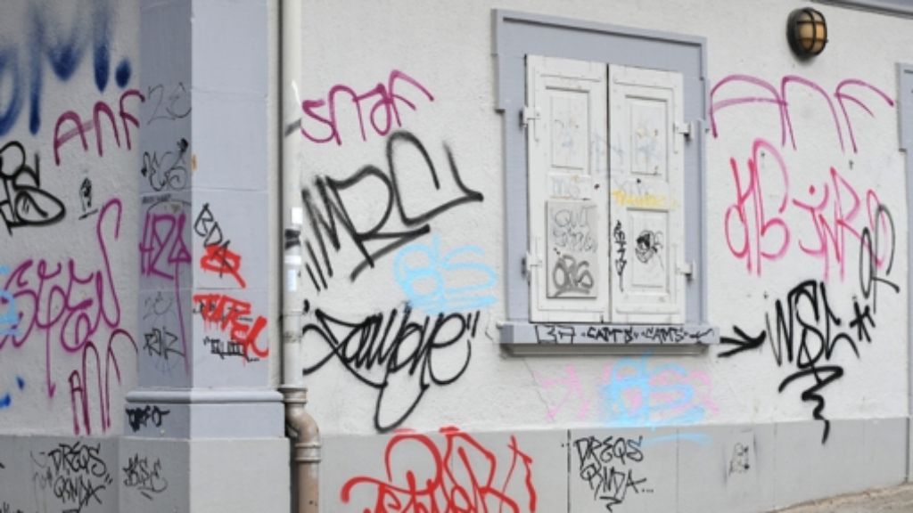 Blaulicht aus Stuttgart: 12. Februar: Graffiti-Sprayer ertappt