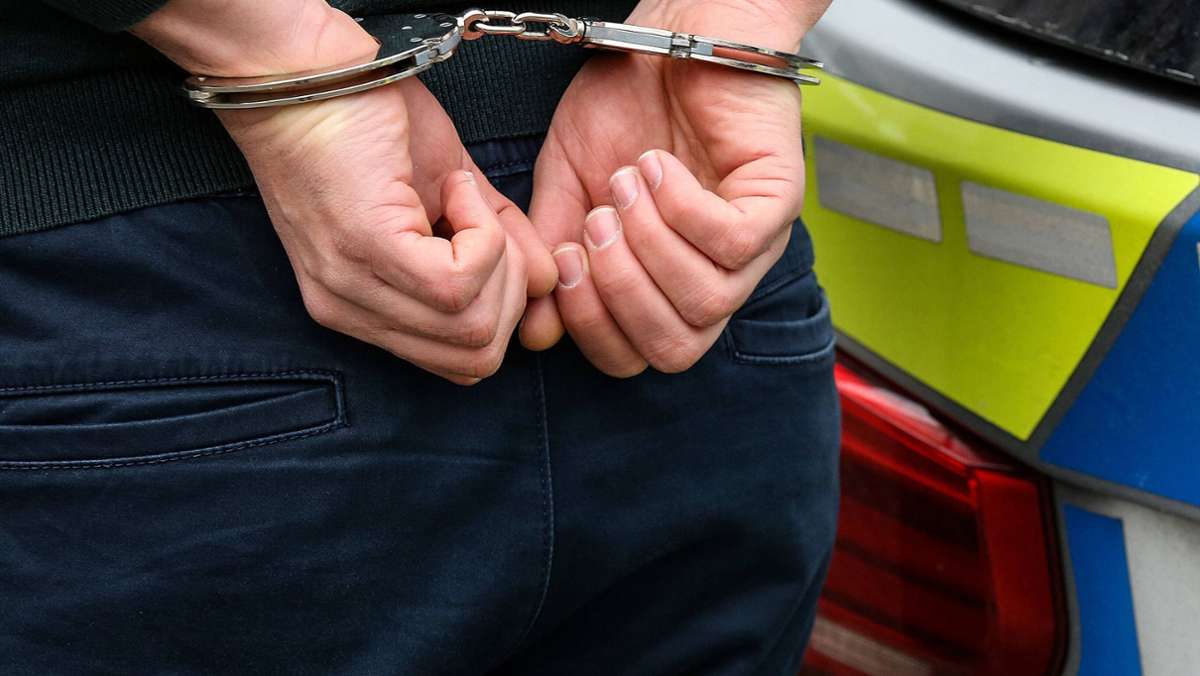 Tod durch 35 Stiche: 28-Jähriger nach Messerattacke in Memmingen vor Gericht