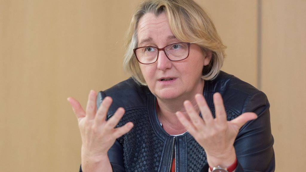 Wissenschaftsministerin Bauer  verteidigt Unimaut: Landtag streitet über Studiengebühren