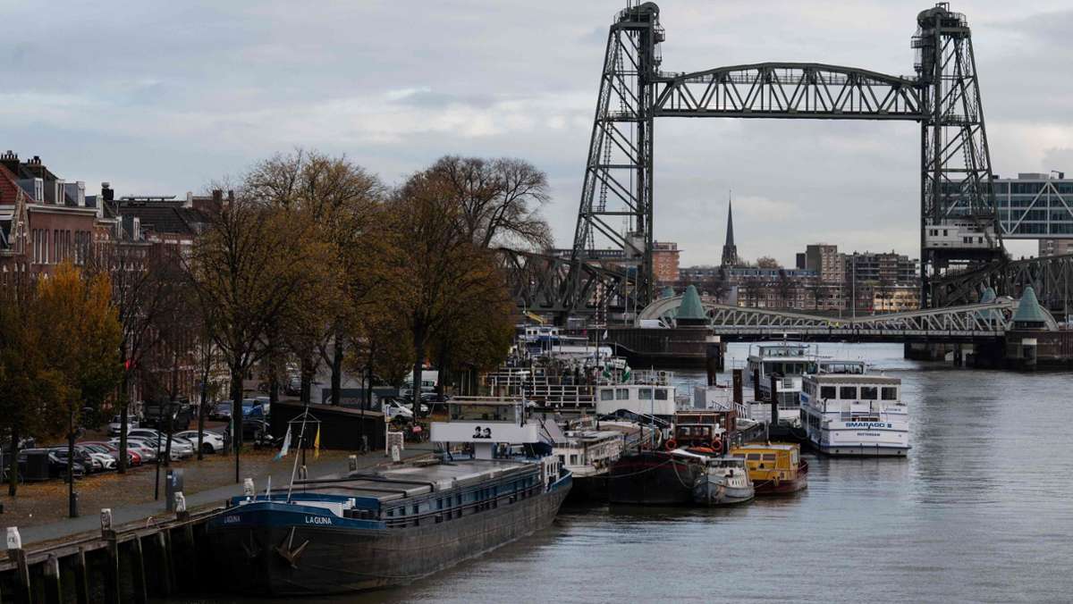 Jeff Bezos und Rotterdam: Muss historische Brücke für eine Mega-Jacht weichen?