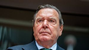 Ohne SPD-Spitze: Gerhard Schröder feiert 80. Geburtstag mit Kubicki, Gysi und Ramsauer