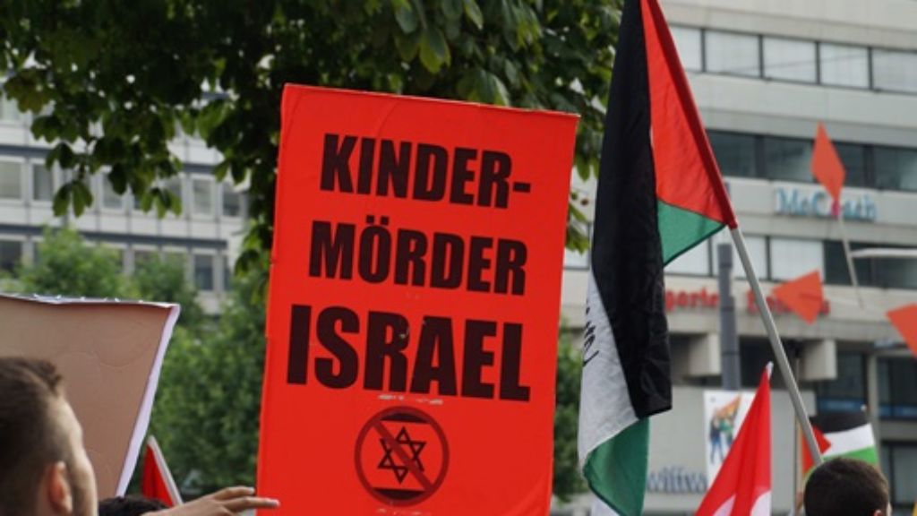 Free-Palästina-Demo in Stuttgart: Polizei hat Übersetzerin dabei