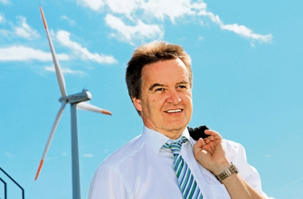 Energiewirtschaft geht auch ohne Atom – das möchte Franz Untersteller von den Grünen beweisen: „Wir werden den Nachweis erbringen, dass die Erneuerbaren Energien genauso und sogar weit besser liefern können – dafür stehe ich,“ so der Minister für Umwelt, Klima und Energiewirtschaft. Der Stromverbrauch durch Windkraft soll im Ländle daher bis 2020 von einem Prozent auf zehn Prozent steigen.