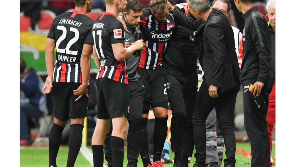 Qualifikation zur Europa League: Russ’ Verletzung überschattet Frankfurts Sieg