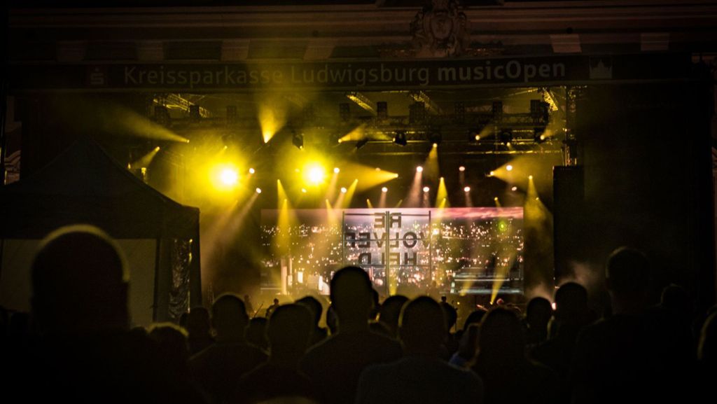 KSK Music Open in Ludwigsburg: Revolverheld singen im Schlosshof