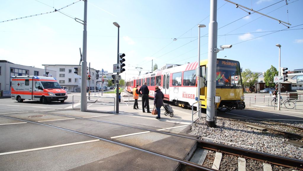 Stuttgart-Vaihingen: 24-jährige Fußgängerin von Stadtbahn erfasst