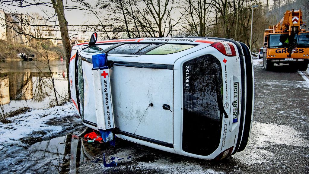 Einbruch beim Roten Kreuz in  Ludwigsburg: Auto im Neckar: Hintergründe bleiben mysteriös