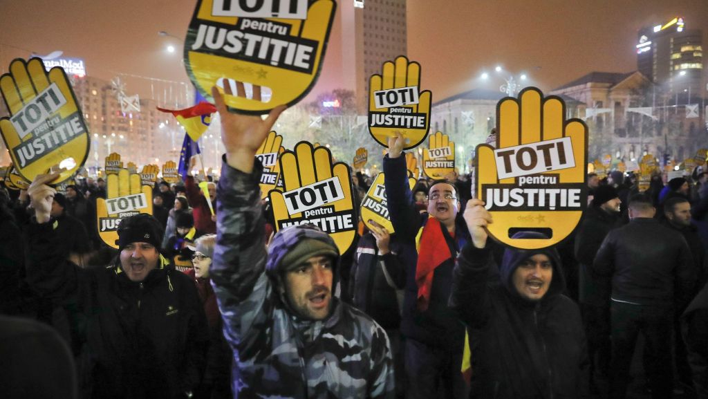 Proteste in Rumänien: Tausende demonstrieren gegen Änderungen bei Justiz und Abgaben