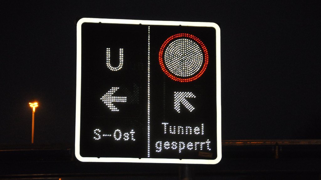 Stuttgart-Ost: Wagenburgtunnel nach Unfall gesperrt
