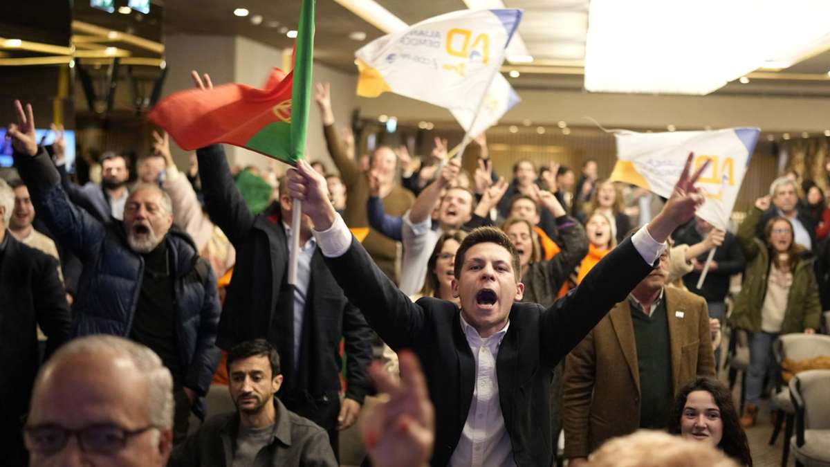 Parlamentswahl in Portugal: Mitte-Rechts-Bündnis holt die meisten Stimmen
