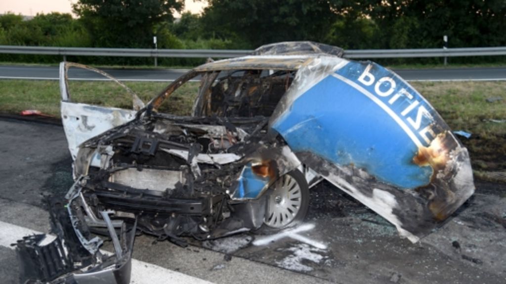 Nordrhein-Westfalen: Polizisten sterben bei Unfall auf A44