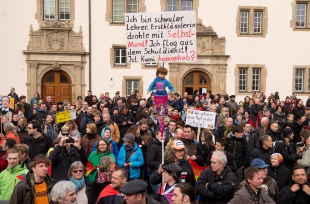 Die Befürworter der Aufwertung des Themas Homosexualität im Schulunterricht demonstrieren in Stuttgart.