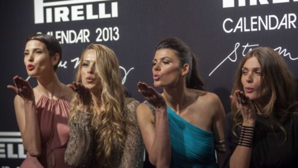 Pirelli-Kalender 2013: Kunst und Küsschen beim Gala-Dinner in Rio de Janeiro